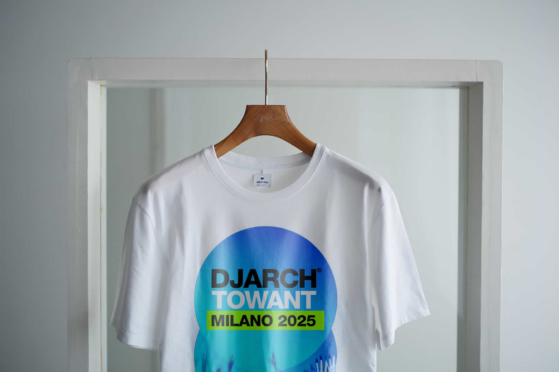 Mockup-T-Shirt-3-min-min