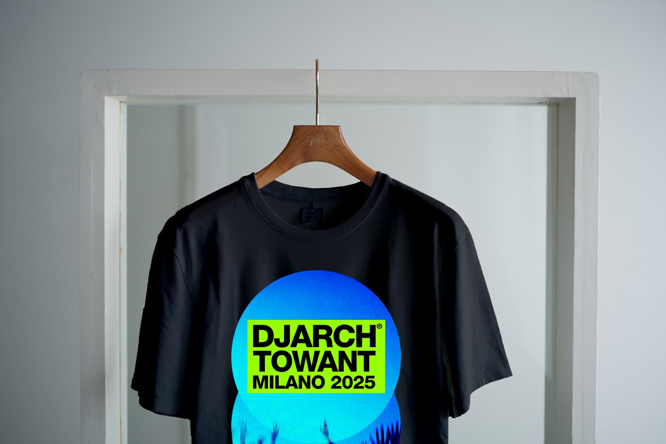 Mockup-T-Shirt-4-min-min